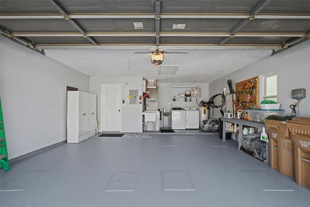 25049 NAVEL AVENUE, Leesburg, FL 34748