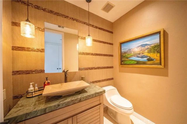 55840 Pebble, La Quinta, CA 92253