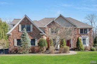 6 Matthew Place, Mahwah, NJ 07430