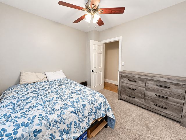 2121 Highland Avenue, Davenport, IA 52803