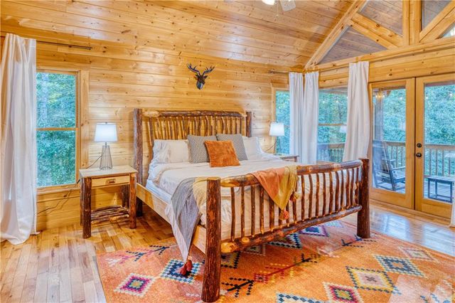 307 Bent Wood Lane, Blue Ridge, GA 30513
