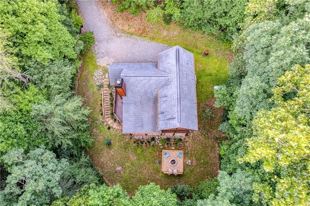 307 Bent Wood Lane, Blue Ridge, GA 30513