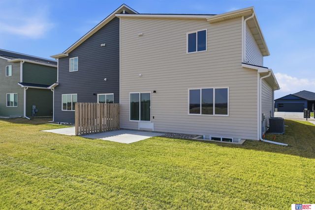 304 N 105th Street, Lincoln, NE 68527