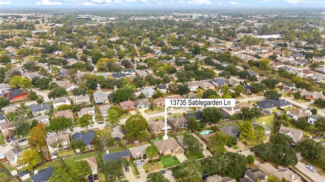 13735 Sablegarden Lane, Houston, TX 77014