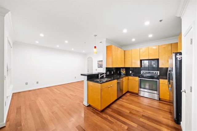 3777 Peachtree NE Road 713, Brookhaven, GA 30319