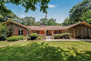 124 Shadow Lake Drive SW, Lilburn, GA 30047