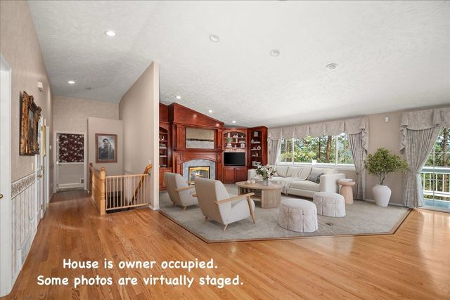 29414 N Selkirk View Dr, Chattaroy, WA 99003