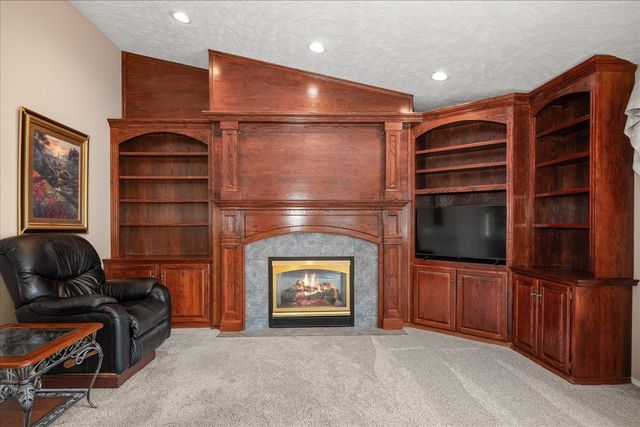 29414 N Selkirk View Dr, Chattaroy, WA 99003