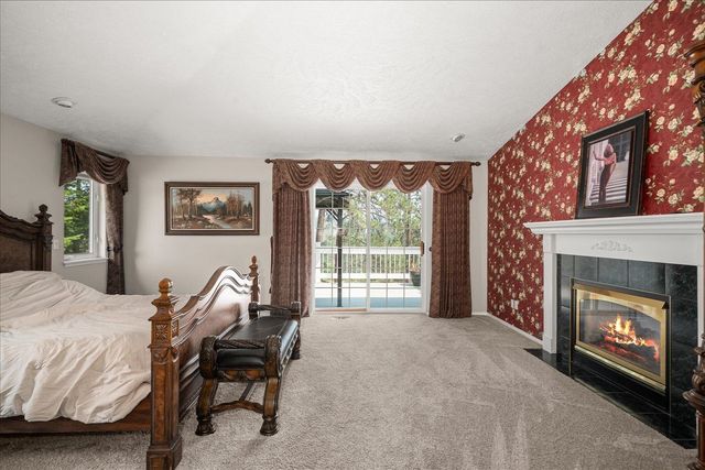 29414 N Selkirk View Dr, Chattaroy, WA 99003