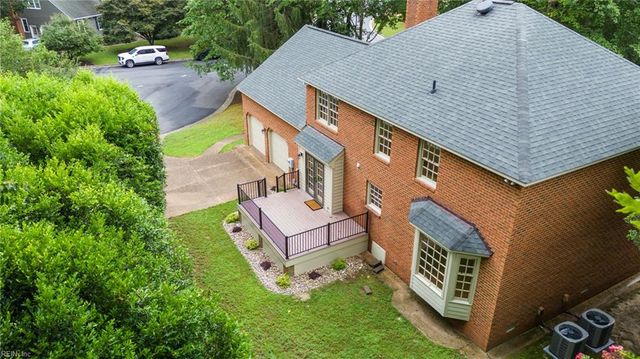 206 Lewis Robert LN, Williamsburg, VA 23185