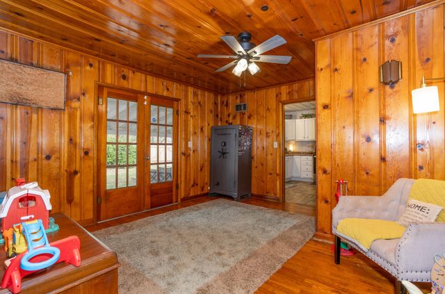 303 N Prospect Street, Nixa, MO 65714