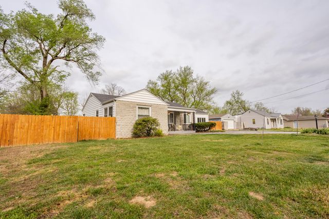 303 N Prospect Street, Nixa, MO 65714