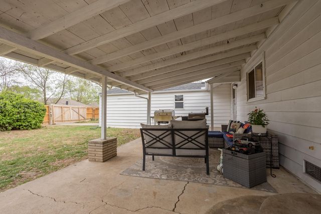303 N Prospect Street, Nixa, MO 65714