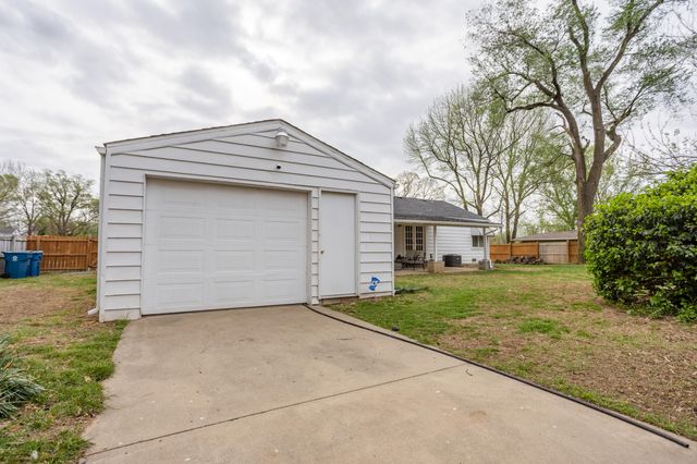 303 N Prospect Street, Nixa, MO 65714
