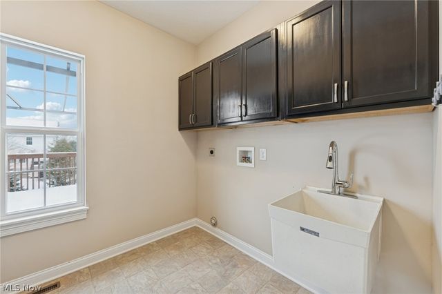 866 Somerby Circle, Uniontown, OH 44685