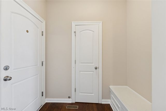 866 Somerby Circle, Uniontown, OH 44685