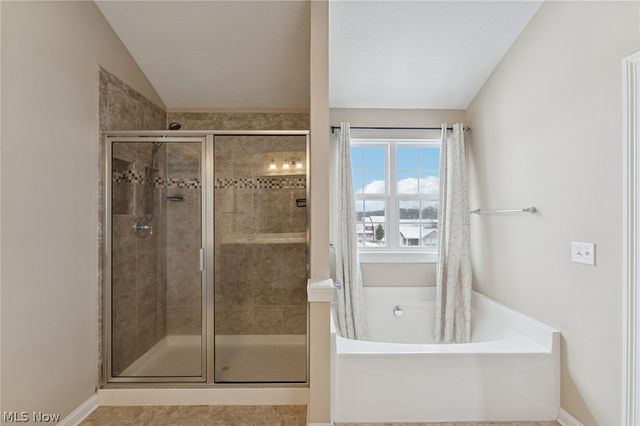 866 Somerby Circle, Uniontown, OH 44685