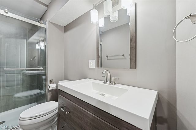 866 Somerby Circle, Uniontown, OH 44685