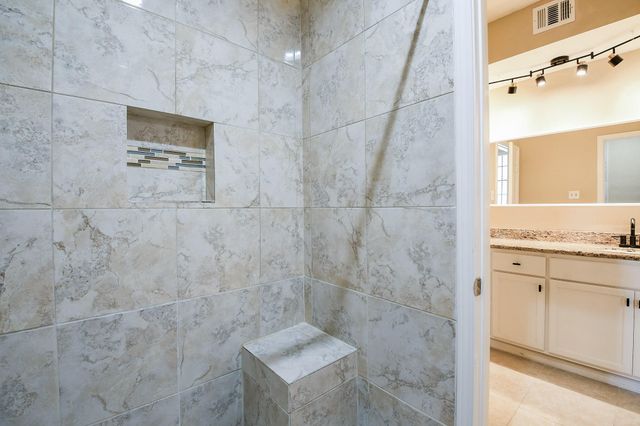 2121 El Paseo Street 1805, Houston, TX 77054