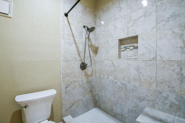 2121 El Paseo Street 1805, Houston, TX 77054