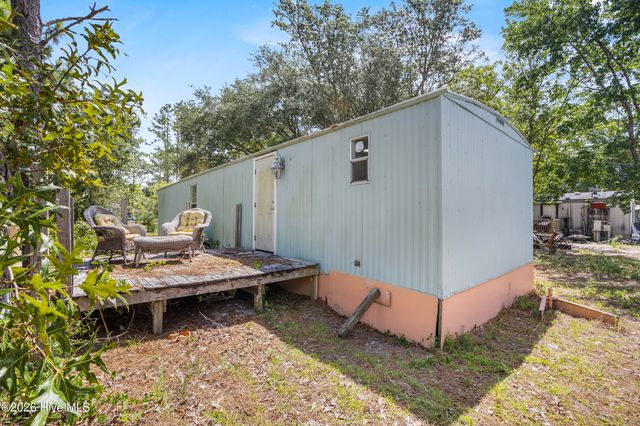 69 Elm Road, Southport, NC 28461