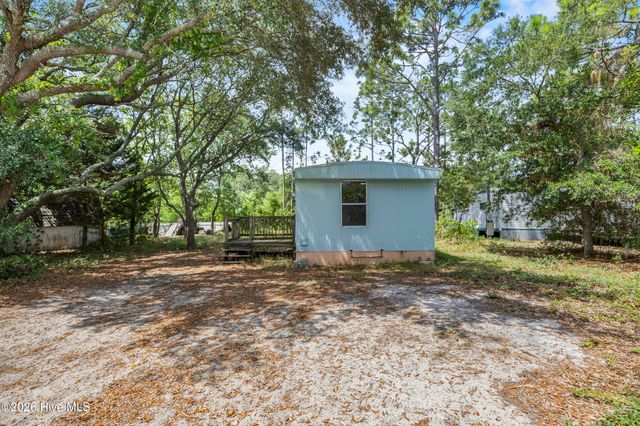 69 Elm Road, Southport, NC 28461