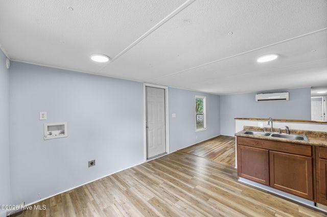 69 Elm Road, Southport, NC 28461