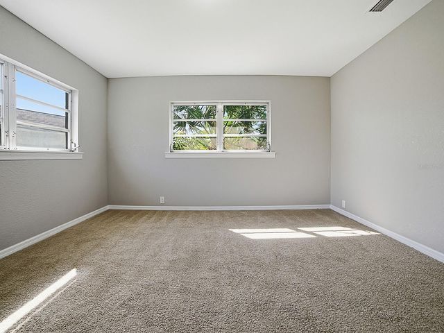 5 OAK STREET, Yalaha, FL 34797