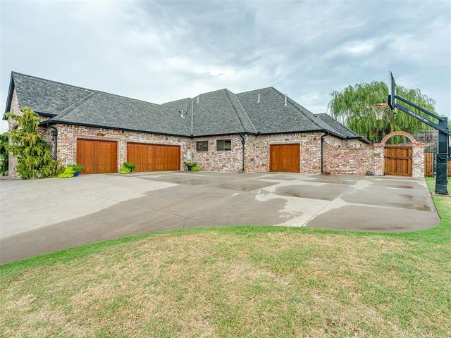 3450 Sarah Drive, Newcastle, OK 73065