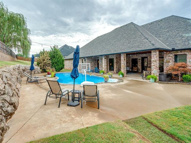 3450 Sarah Drive, Newcastle, OK 73065