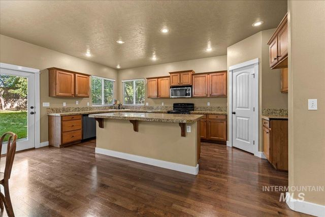 5491 N Beaham Ave, Meridian, ID 83646