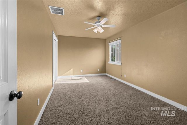 5491 N Beaham Ave, Meridian, ID 83646