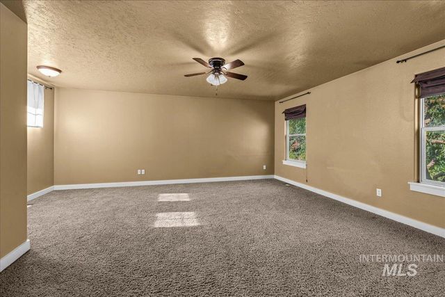 5491 N Beaham Ave, Meridian, ID 83646