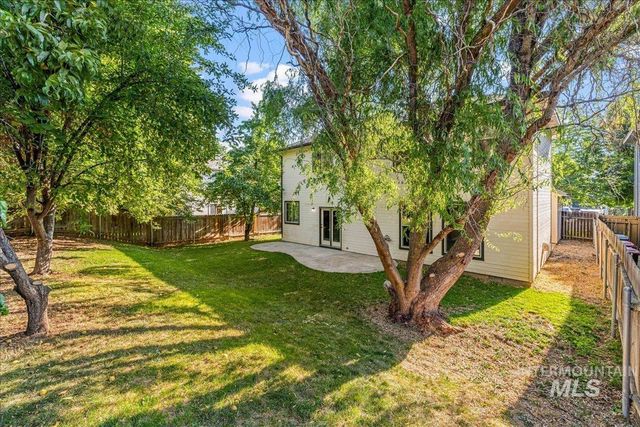 5491 N Beaham Ave, Meridian, ID 83646