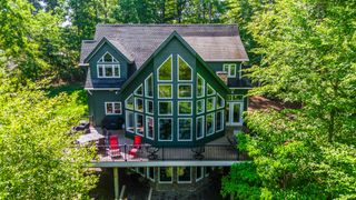 1359 Nicholas LN, Moneta, VA 24121