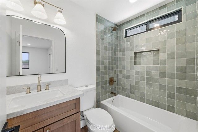 4529 Pepperwood Avenue, Long Beach, CA 90808