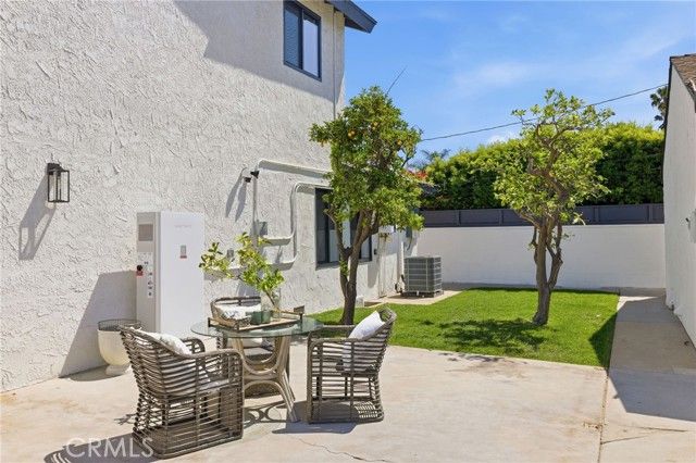 4529 Pepperwood Avenue, Long Beach, CA 90808