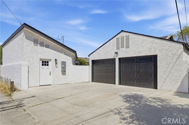 4529 Pepperwood Avenue, Long Beach, CA 90808