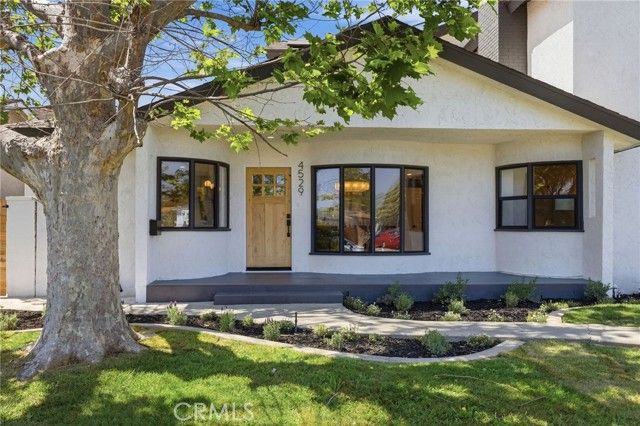 4529 Pepperwood Avenue, Long Beach, CA 90808
