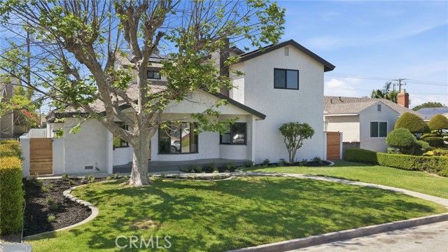 4529 Pepperwood Avenue, Long Beach, CA 90808