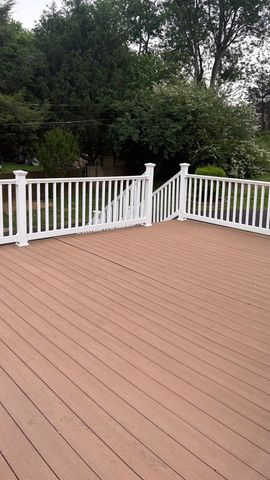 1735 Merritt Dr, Clarksville, TN 37043