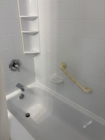 1735 Merritt Dr, Clarksville, TN 37043