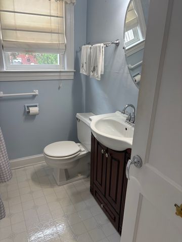 1735 Merritt Dr, Clarksville, TN 37043