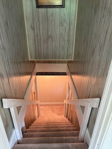 1735 Merritt Dr, Clarksville, TN 37043