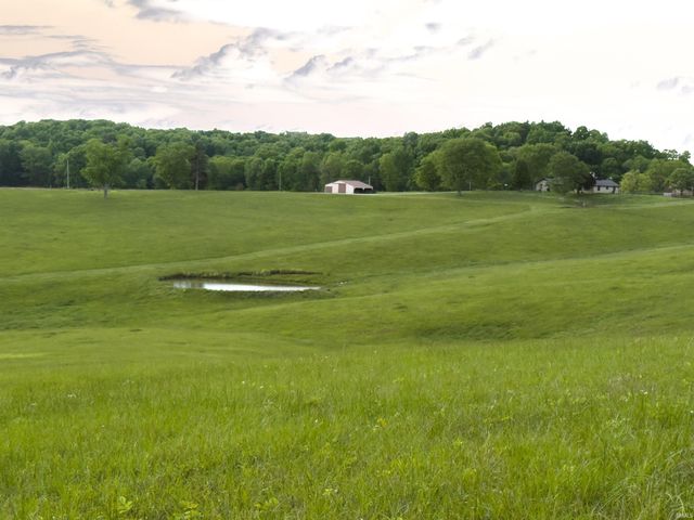1300 Old Farm Road, Bedford, IN 47421