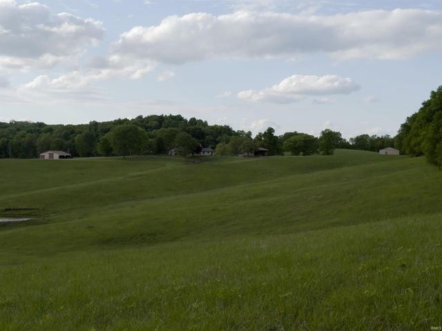 1300 Old Farm Road, Bedford, IN 47421