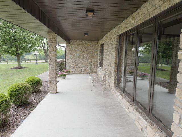 1300 Old Farm Road, Bedford, IN 47421
