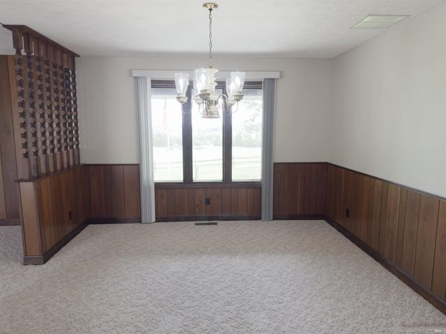 1300 Old Farm Road, Bedford, IN 47421
