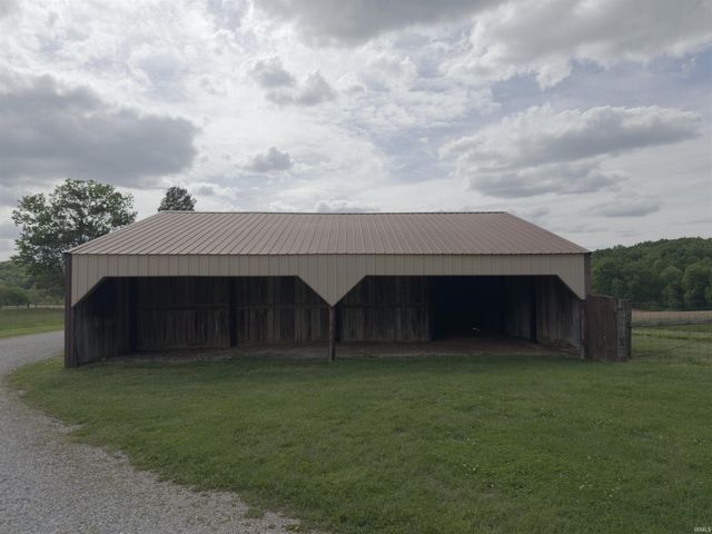 1300 Old Farm Road, Bedford, IN 47421