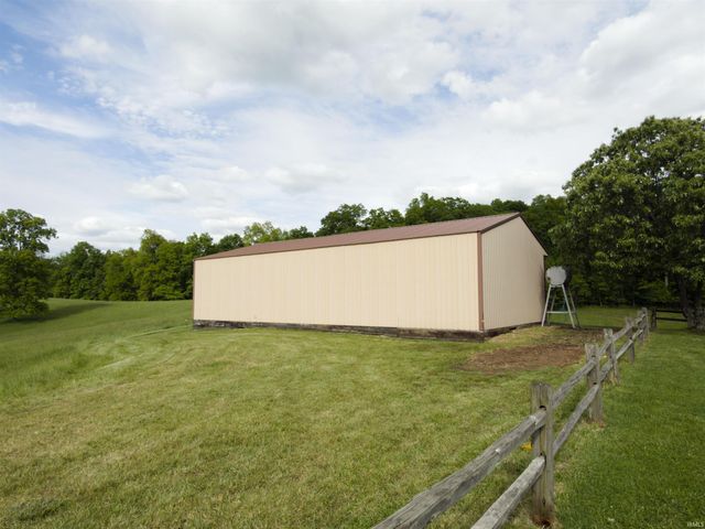 1300 Old Farm Road, Bedford, IN 47421